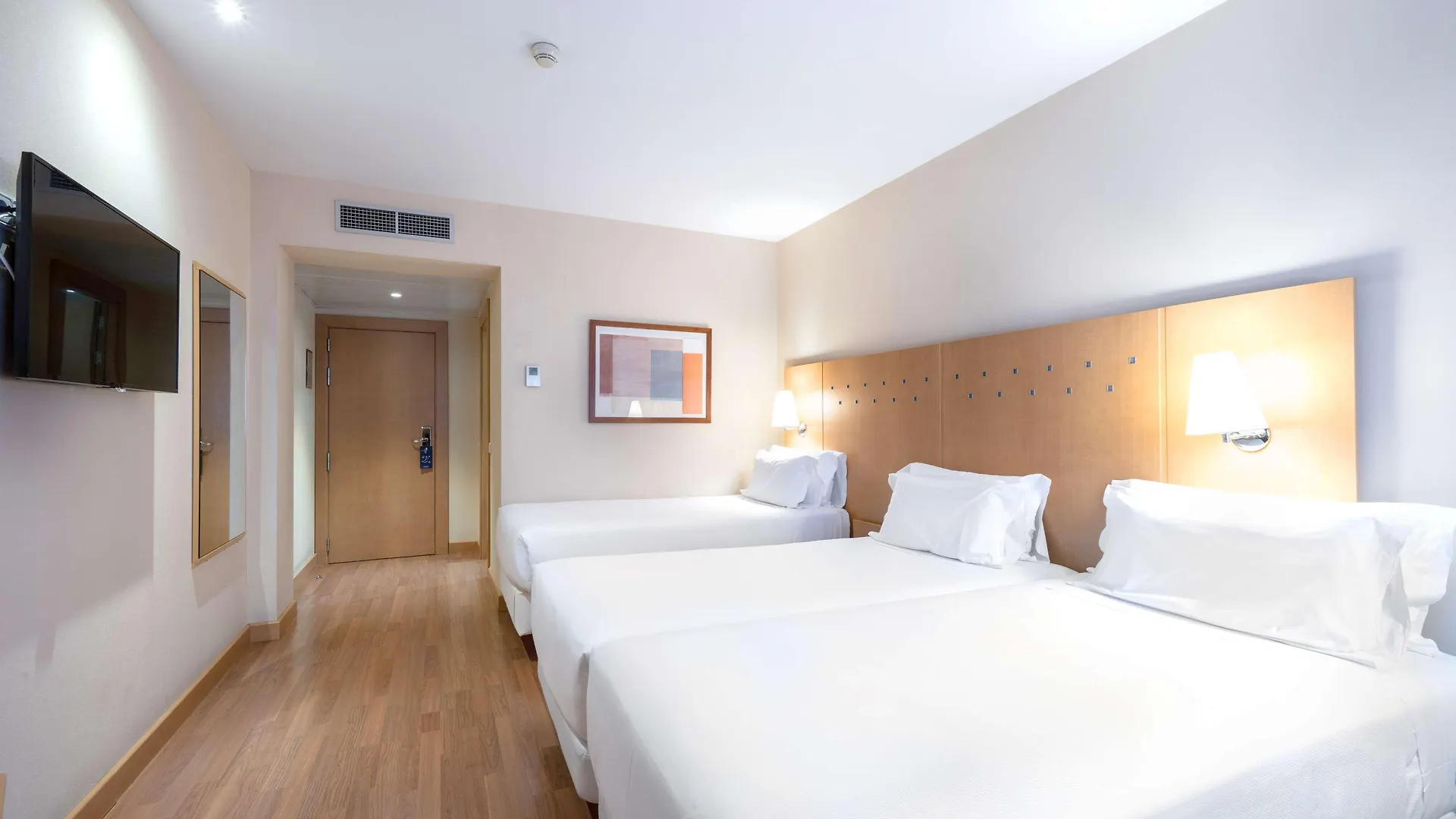Hotel Catalonia La Maquinista Barcelona 4*,  Španělsko