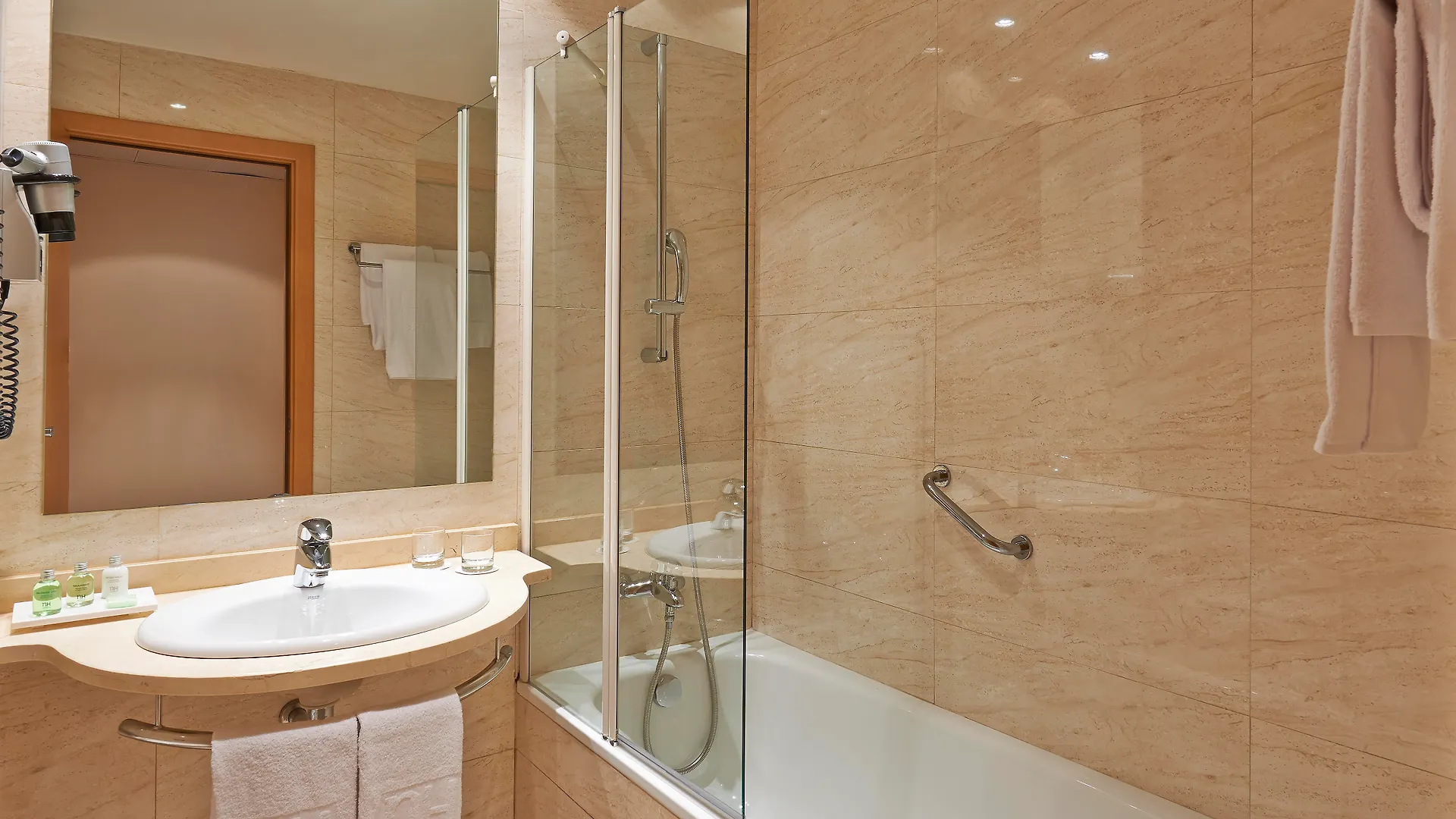 Catalonia La Maquinista Hotel Barcelona