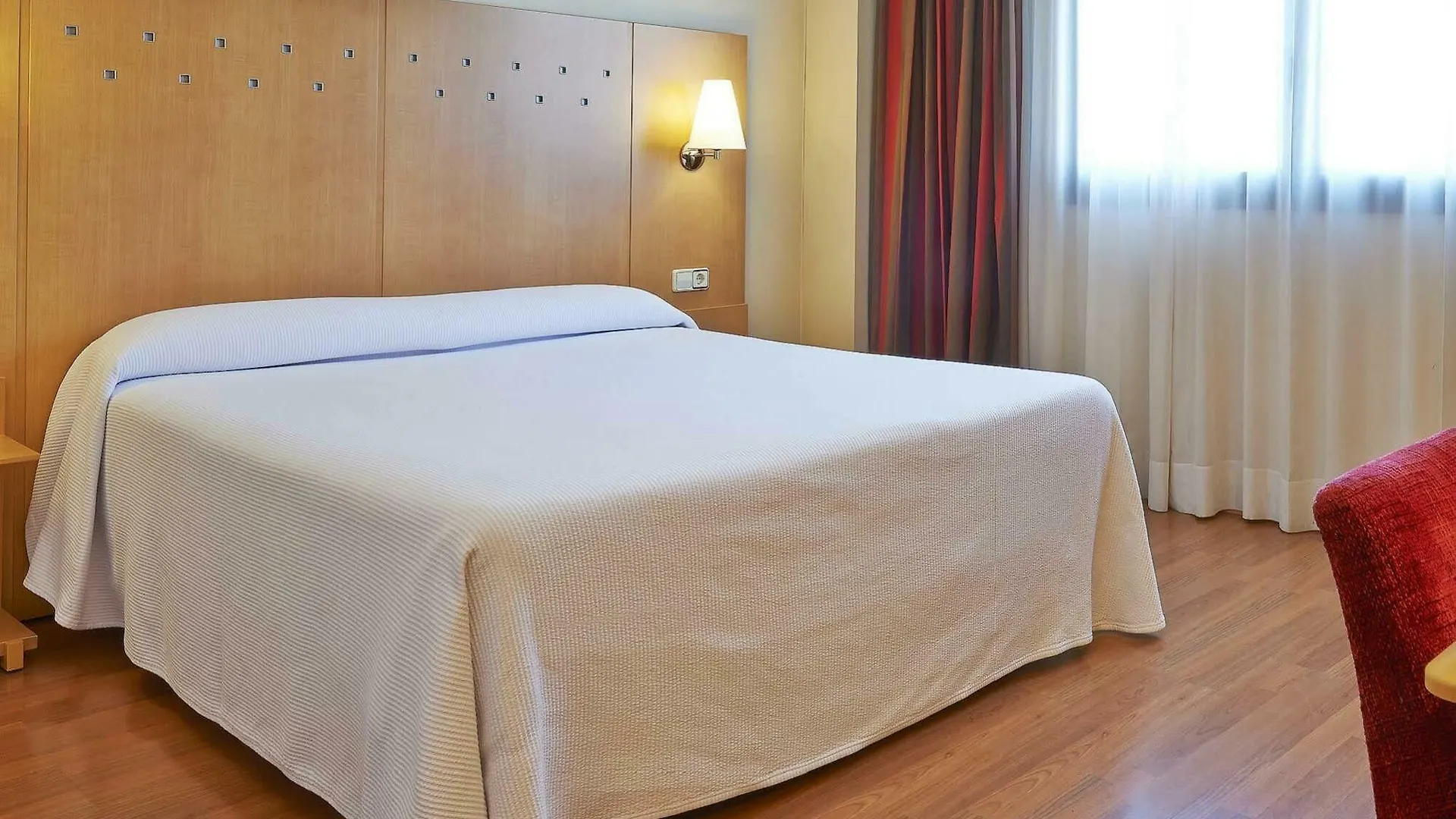 Hotel Catalonia La Maquinista Barcelona 4*,